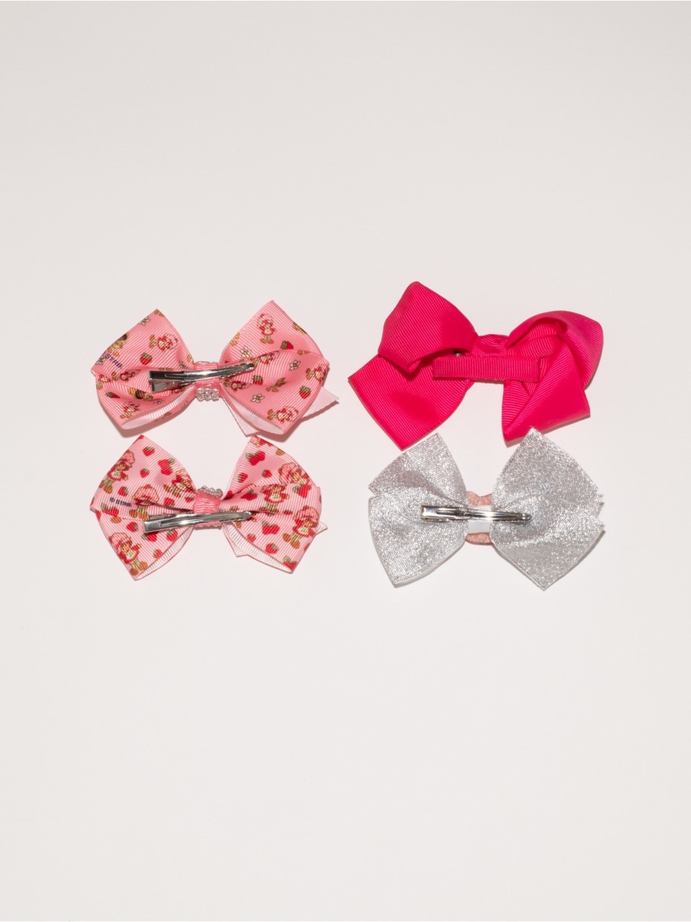 Strawberry Shortcake Bow Hair Clips - Picture 2 of 6